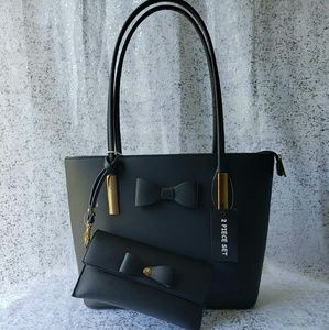 COPY - Black Alyssa 2 in 1 Purse